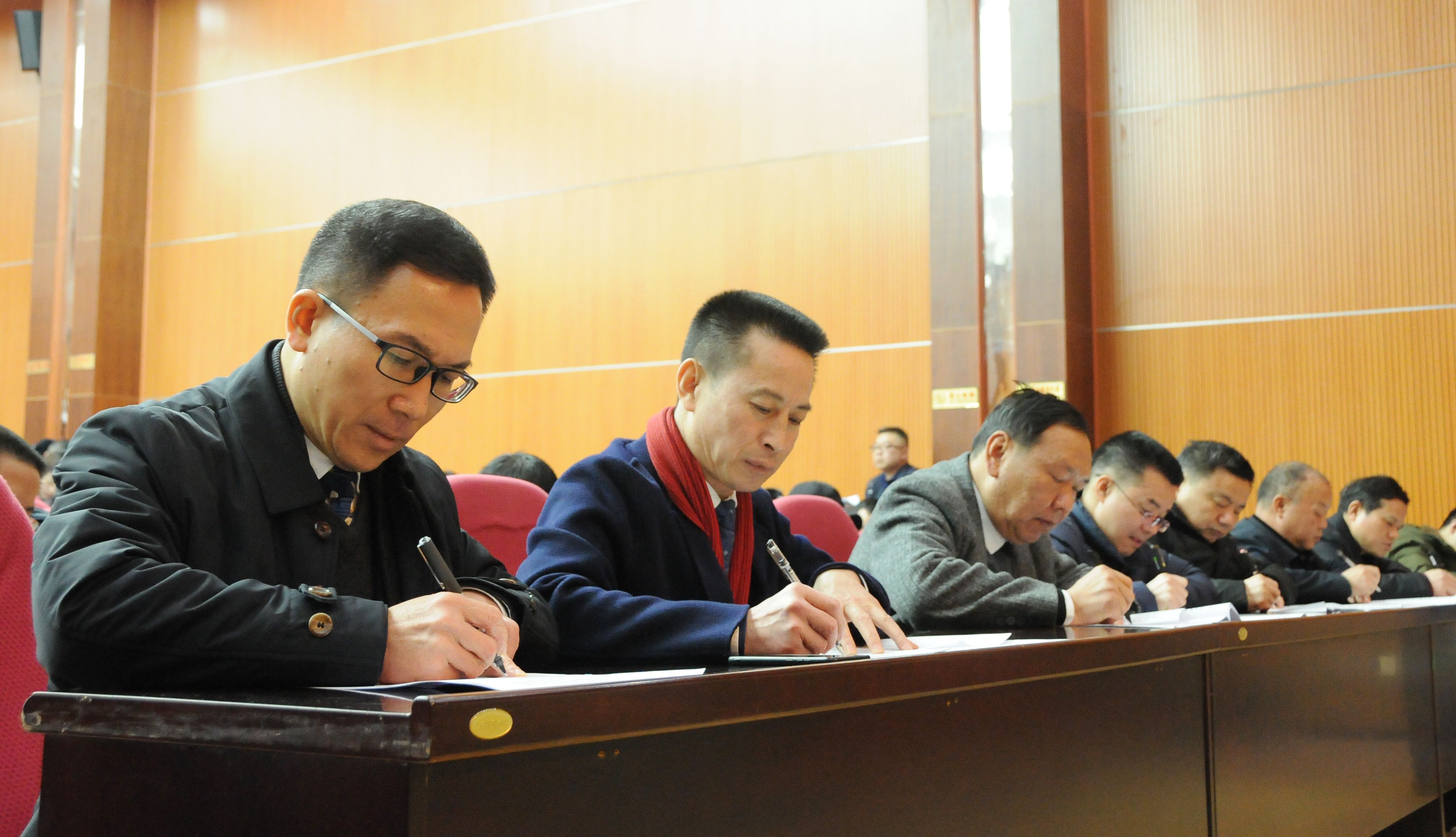大祥区：开展习近平总书记考察湖南重要讲话精神及中央八项规定精神相关知识考试(图4)
